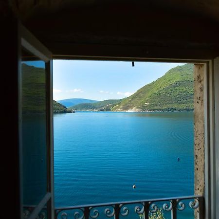 Apartment Waterline Perast Exterior foto