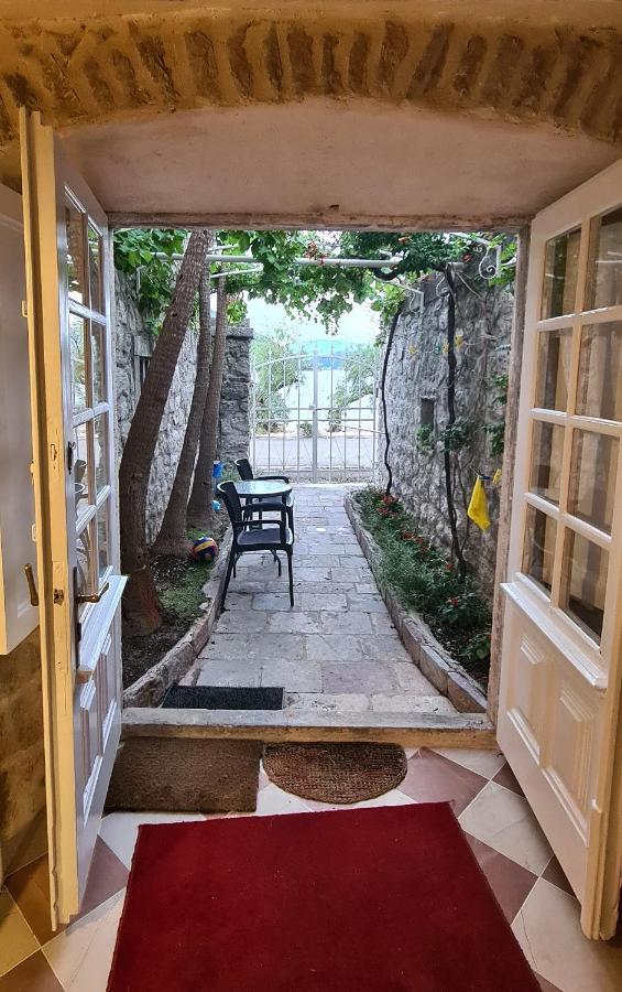 Apartment Waterline Perast Exterior foto